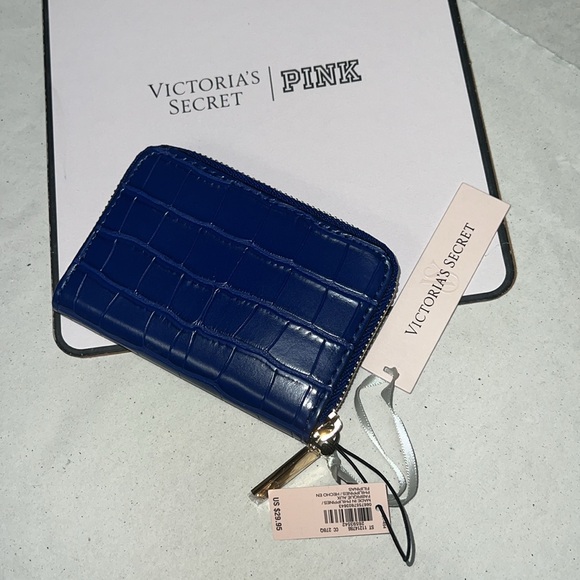 Victoria’s Secret Zip Up Small Wallet - Picture 5 of 8